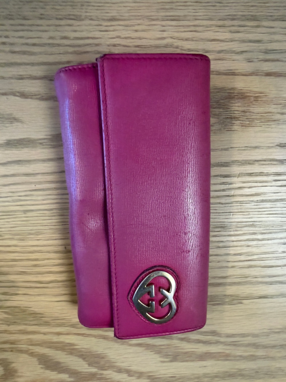 Gucci Fuchsia Vintage Leather Wallet with Gold Logo